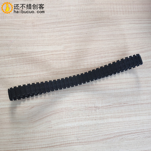 封闭式橡胶履带遥控坦克