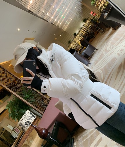 “抗冻又好看系列“护腰鹅绒服