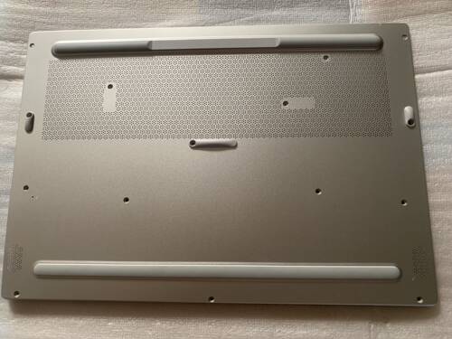 P65绝影主机下盖MSI/微星