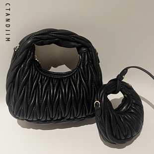 珍包挂件子母包 散钱包袖 CTANDJIM袖 珍m1u风黑色粉色甜甜圈手提包