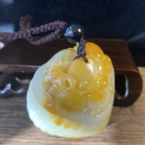 才高八斗把件黄沁籽料