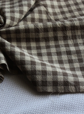 新品水洗棉麻布料咖白色织小格纹压皱肌理服装面料130cm宽1米价