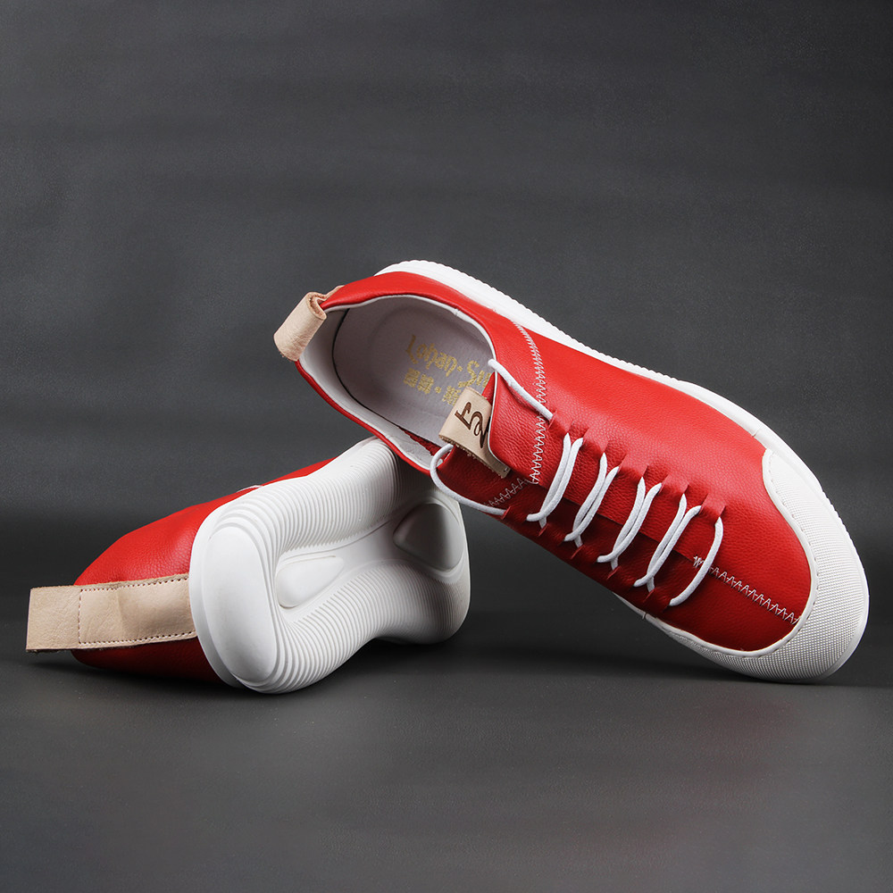 真皮红色高端男鞋休闲板鞋系带软底2026新款潮鞋软牛皮男士小皮鞋