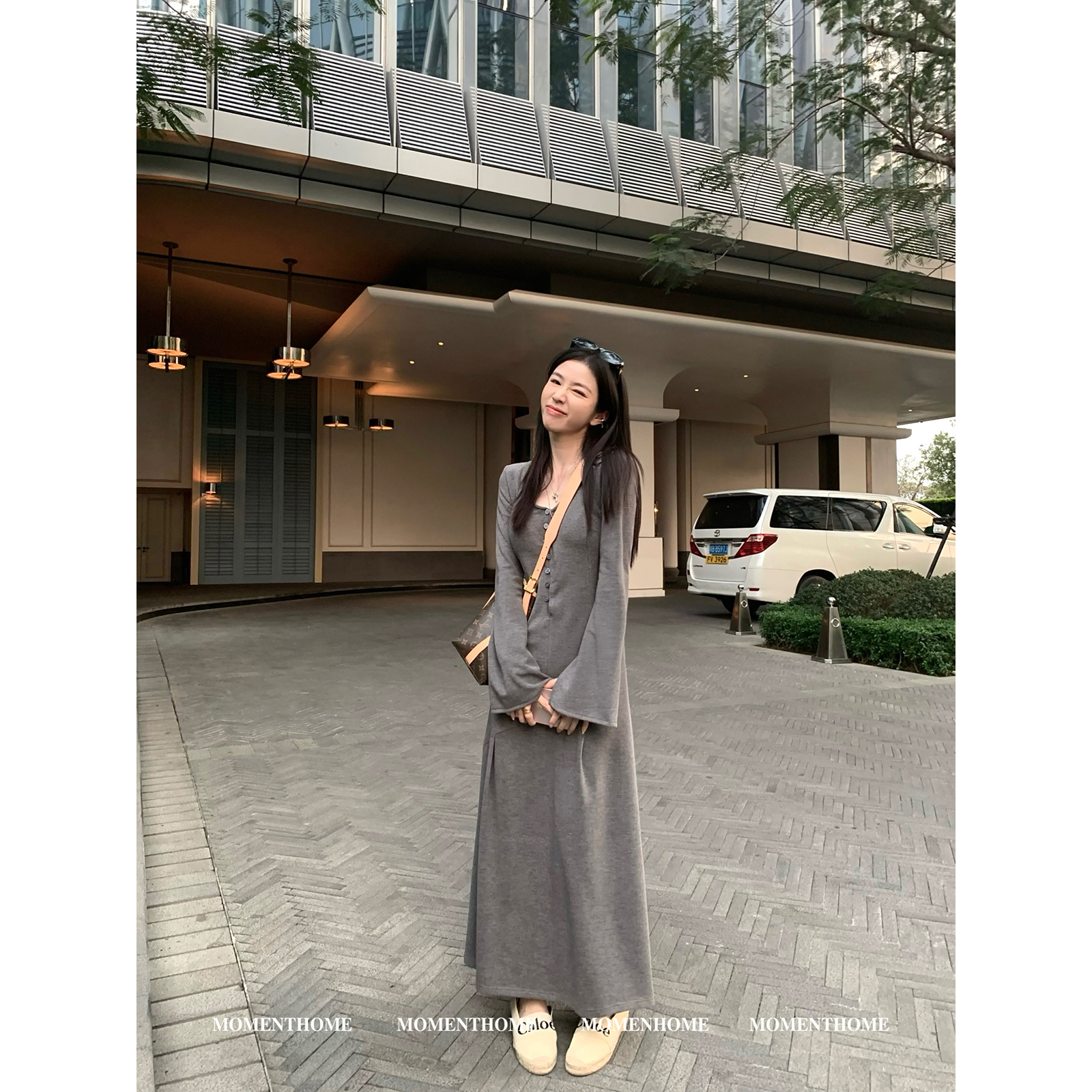【现货】MOMENTHOME  精致懒人*简约休闲灰色个性袖子排扣连衣裙