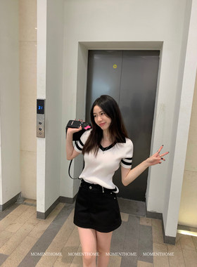 正肩间条V领针织衫女休闲