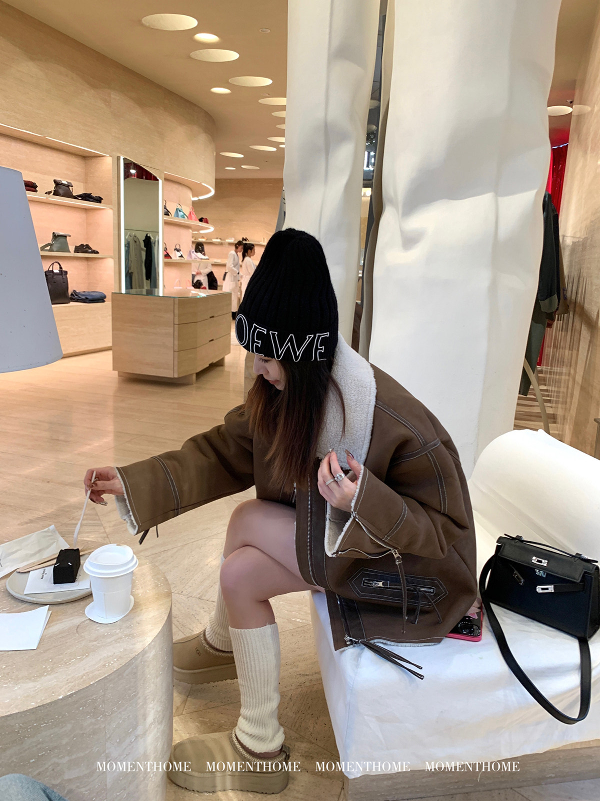 MOMENTHOME 羊羔毛鹿皮绒设计拼接保暖棕色加绒加厚外套图片