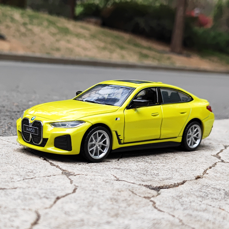 正版134宝马i4M50合金玩具车