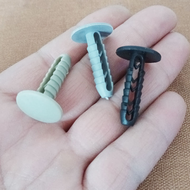 依维柯卡扣7纹门板内饰卡子