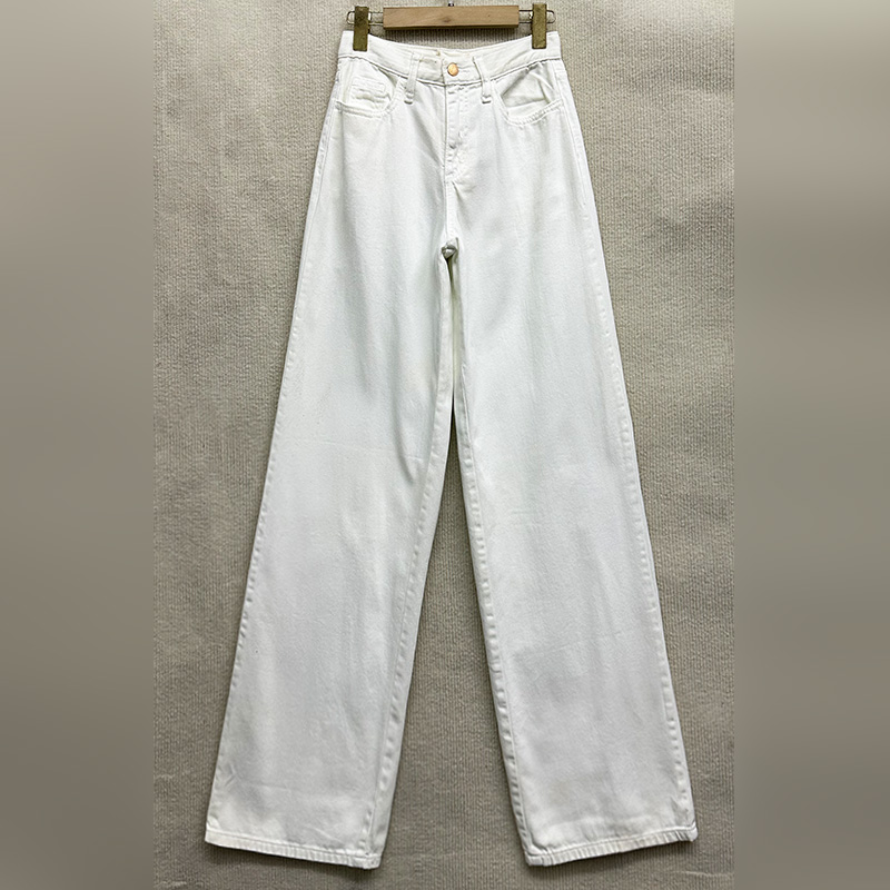 水洗高腰百搭直筒牛仔裤