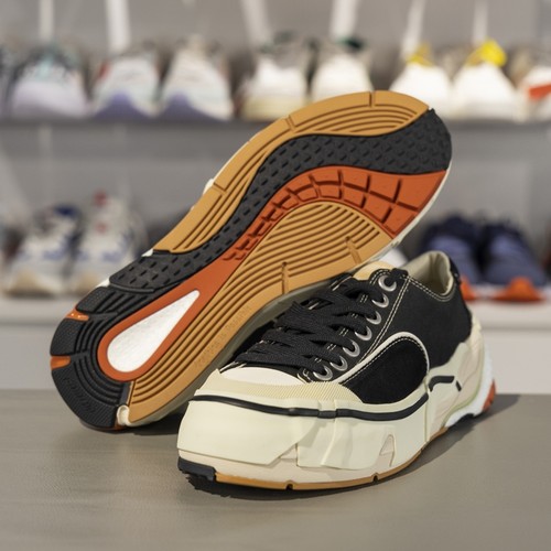 李宁系带女子低帮运动鞋