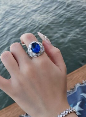 轻奢复古蛋形素面培育蓝宝石戒指女天然白贝精镶珠宝高级感礼物银