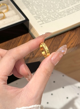 Paula 新中式国潮风丨车花锤纹高闪碎碎冰三面细版戒指 J036