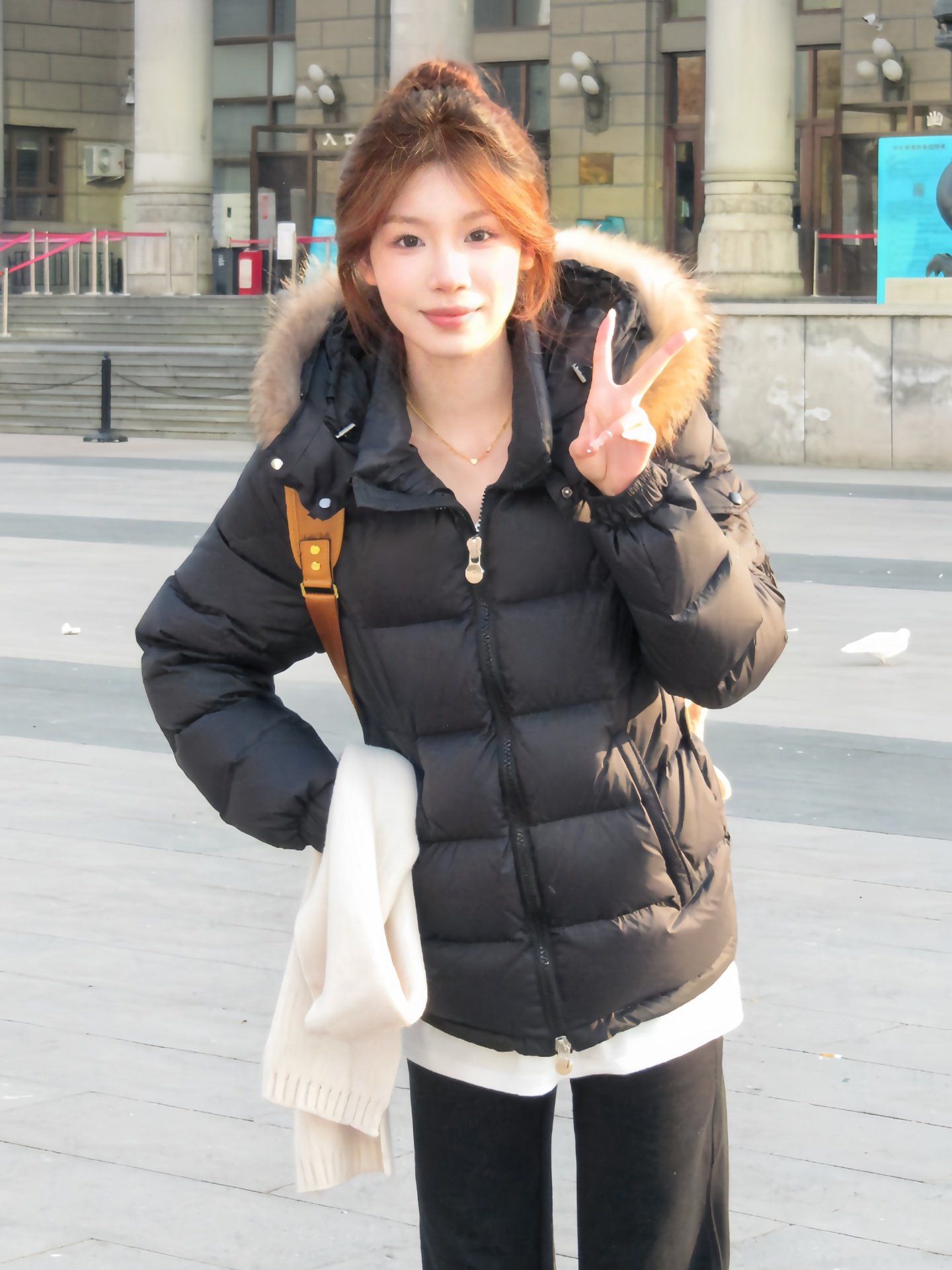 2025 ฤดูหนาวสไตล์ใหม่Big FUR COLLARลงเสื้อแจ็คเก็ตผู้หญิงเรียบง่ายและอเนกประสงค์หนาตรงขนมปังCoat Super Hotฤดูหนาวแจ็คเก็ต