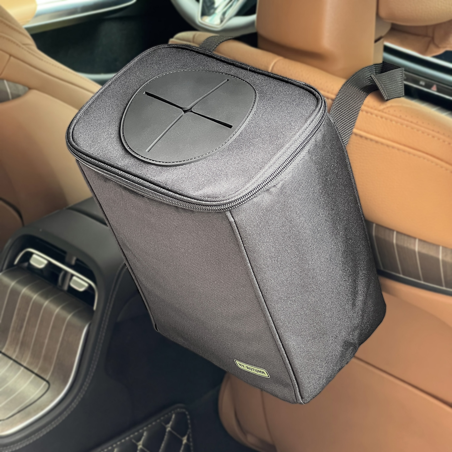 车载垃圾桶多功能后排收纳包汽车旅行露营悬挂式座椅折叠收纳袋