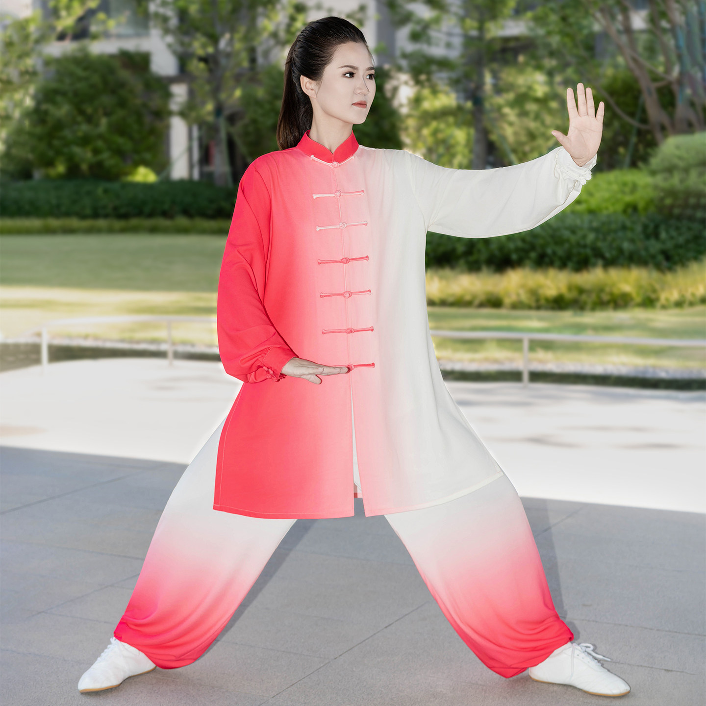 恋太极新款太极服女款红色表演练功服男士蓝色渐变武术晨练服透气