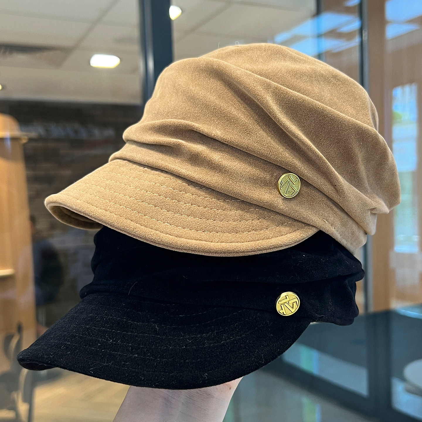 小众复古麂皮绒贝雷帽秋冬女2025新款设计感时尚平顶帽鸭舌马术帽,服饰配件/皮带/帽子/围巾,帽子,淘宝优惠券,粉丝福利购,淘宝优惠卷