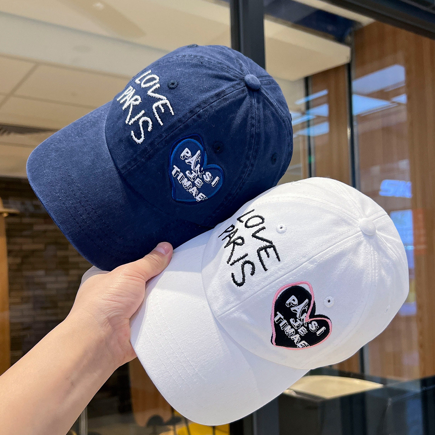 韩系爱心字母刺绣棒球帽女春夏新款百搭显脸小鸭舌帽潮男白色蓝色