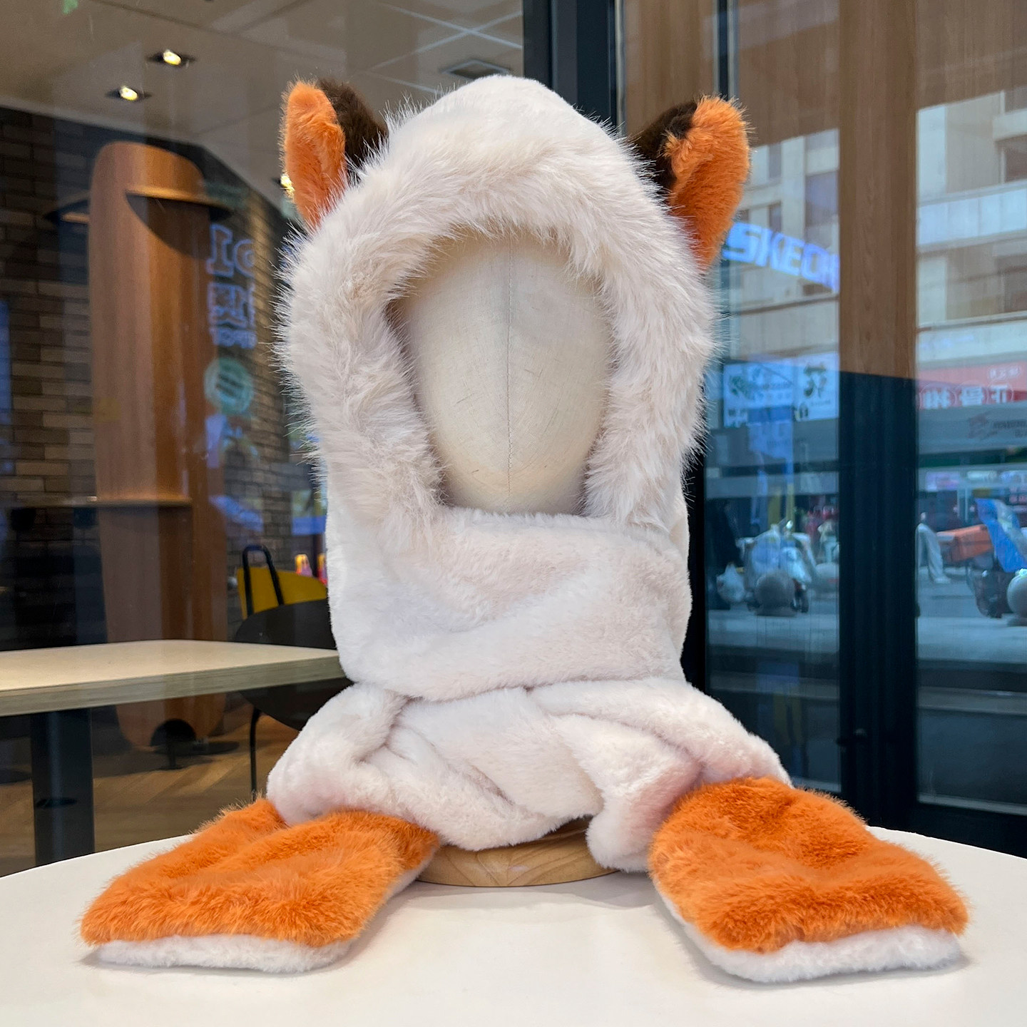 新款可爱毛绒帽子围巾一体女冬季防风护耳连帽骑车保暖加厚三件套