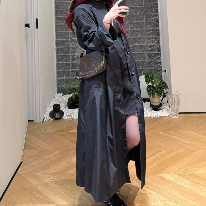 松弛感美眉纸片人风衣