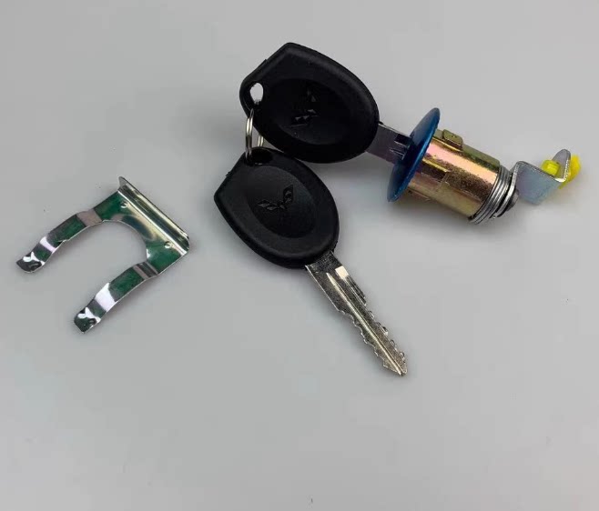 适用于五菱之光6390  尾门锁芯 车门锁芯 前门锁芯配件