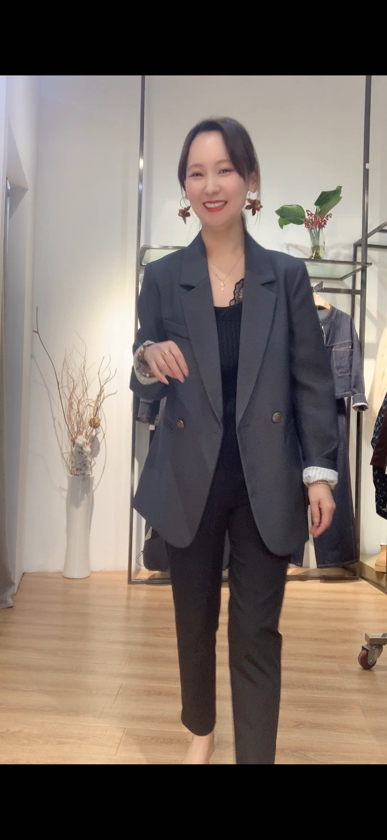 高级感灰色西装套装女春秋新款时尚休闲职业西服外套