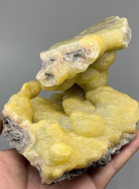 云南造型独特丝绢光泽黄色菱锌矿 天然矿物晶体 教学标本奇石摆件