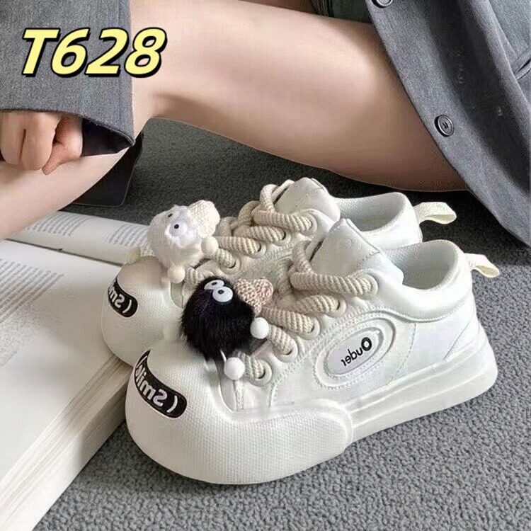 新款小众原创可爱大头丑萌板鞋女2025秋季百搭开口笑休闲小白鞋子