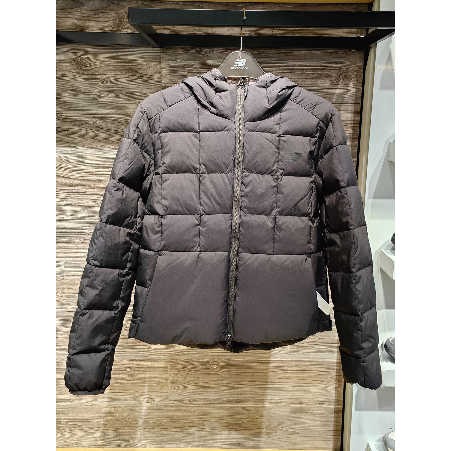 New Balance女子25冬宽松运动外套连帽轻薄保暖羽绒服NPF44902