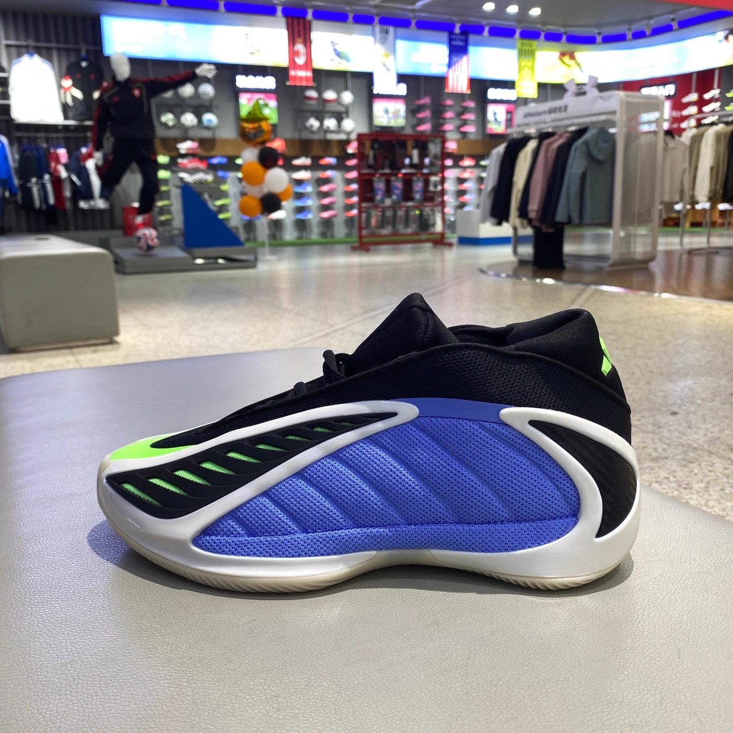 阿迪达斯男子爱德华兹2代运动休闲篮球鞋 JS3514 JR4359 JR1572