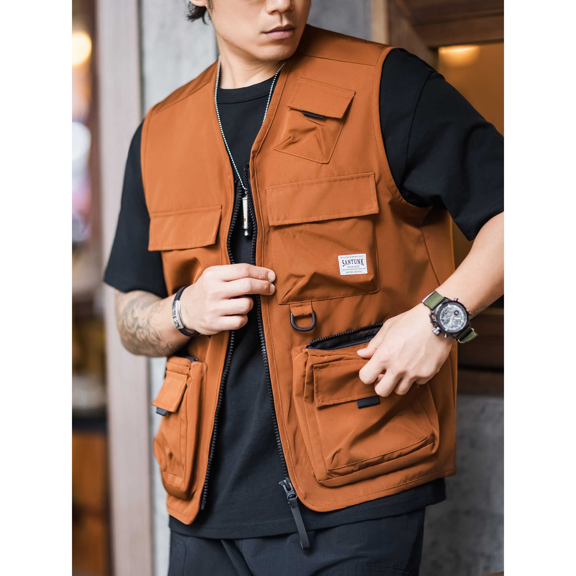 多口袋无袖工装户外机能防水马甲