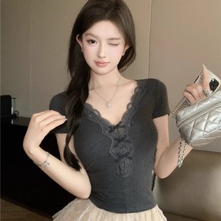 上衣潮 蝴蝶结v领短袖 T恤女2025夏季 修身 显瘦辣妹蕾丝拼接小众短款