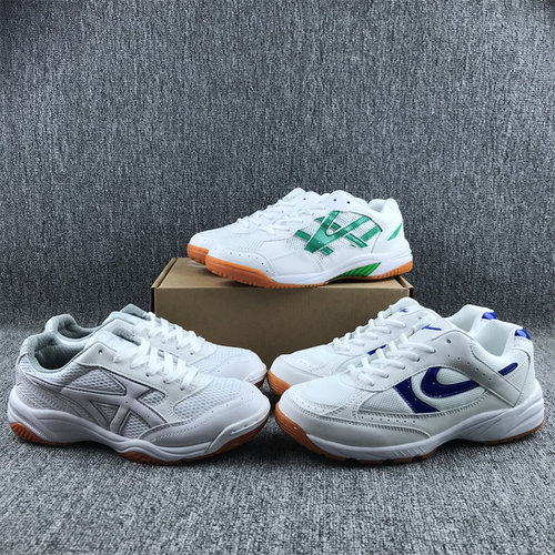 日本男女透气羽毛球鞋综合训练鞋