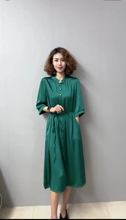 春夏新款中袖宽松大码中年妈妈连衣裙纯色休闲显瘦中长款气质裙子