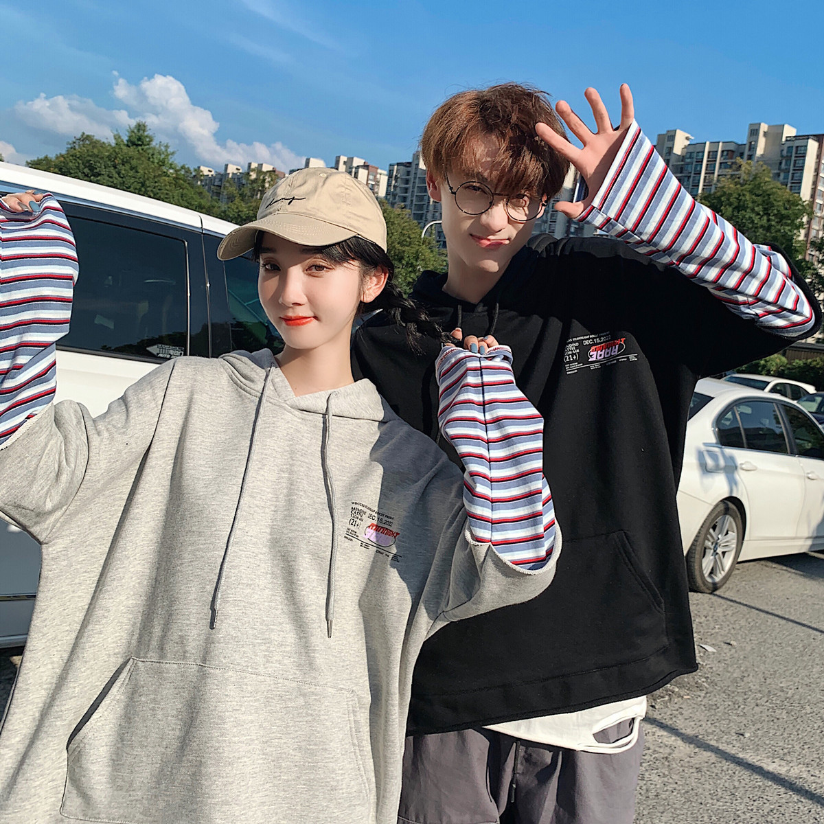 Two long sleeve and thin hooded vests for student lovers in spring