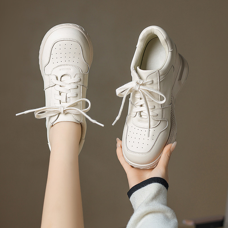 8.5cm真皮坡跟圆头系带单鞋