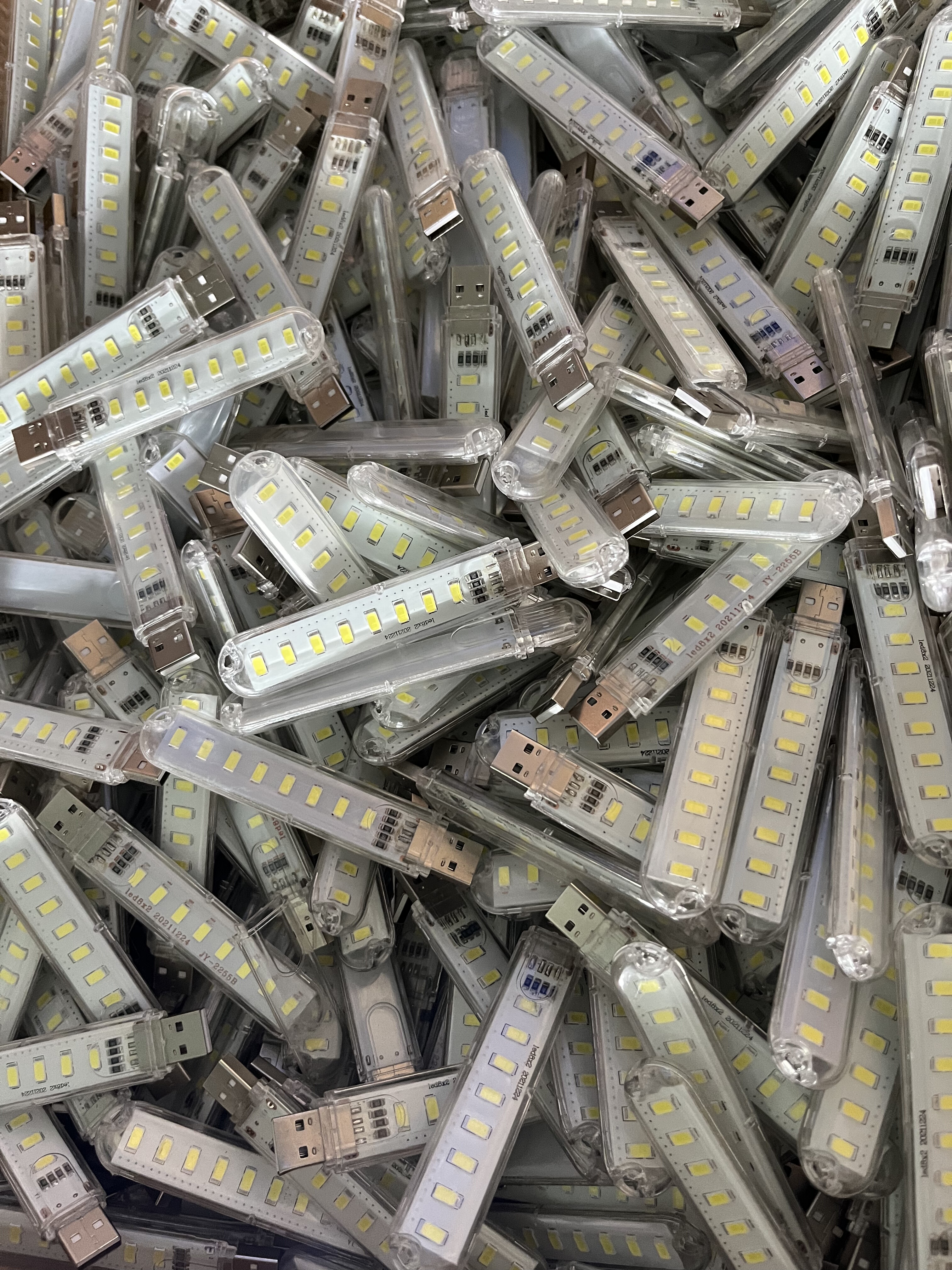 发10条USB小夜灯LED灯移动电源灯野营随身灯宿舍灯护眼灯8LED白光