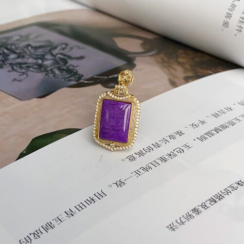 R南非舒俱来皇家紫吊坠/18k/15.5/27mm（菱禾）孤AZB18218