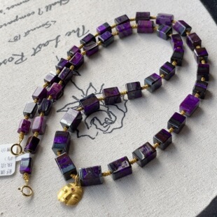 AZB12394 谦屿 舒俱来夹层丝绒四棱珠项链18k 45cm