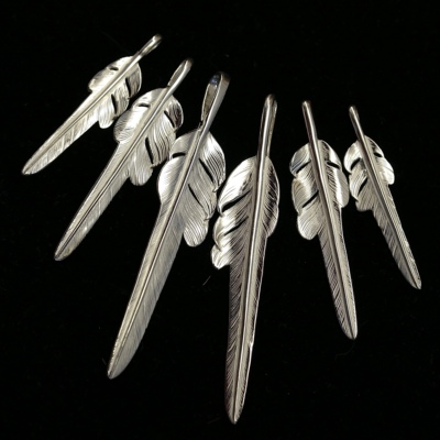 溪迟larrysmithl号素羽吊坠羽毛