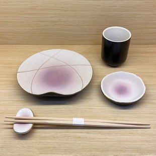 创意餐具陶瓷粉色圆盘烤肉店多用骨碟味道水杯筷架餐厅酒店四件套