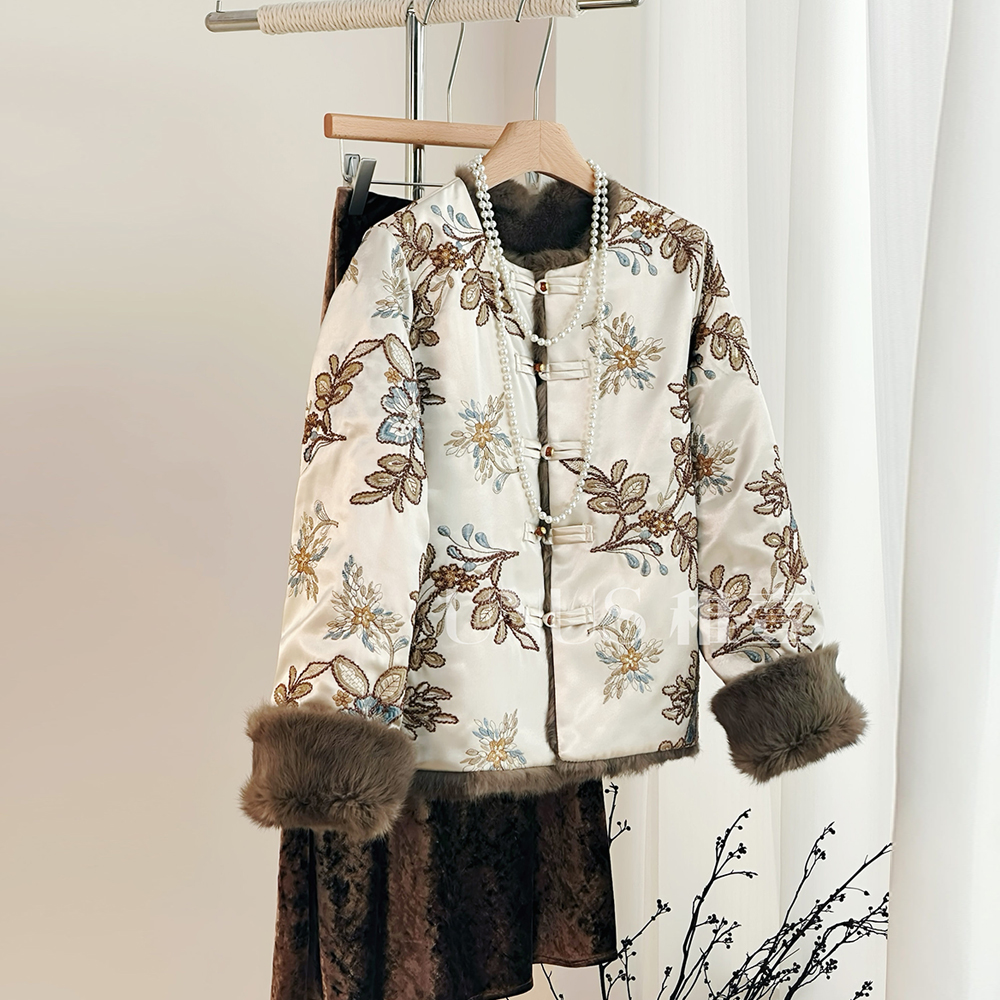 新中式国风重工刺绣双面穿毛毛外套女秋冬高级感轻奢复古加厚上衣