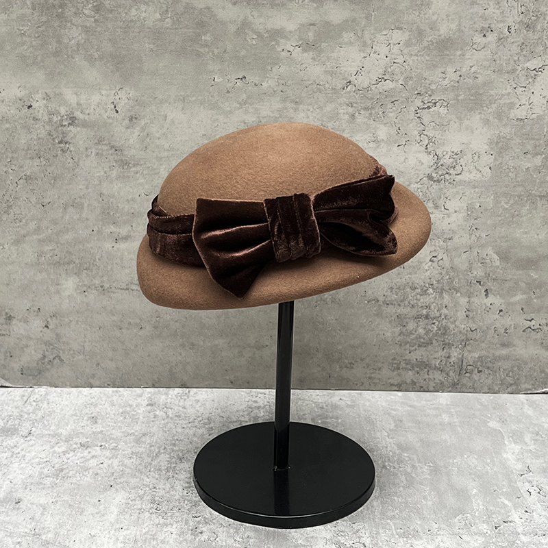 出游休闲女士秋冬短檐绒布贝雷帽