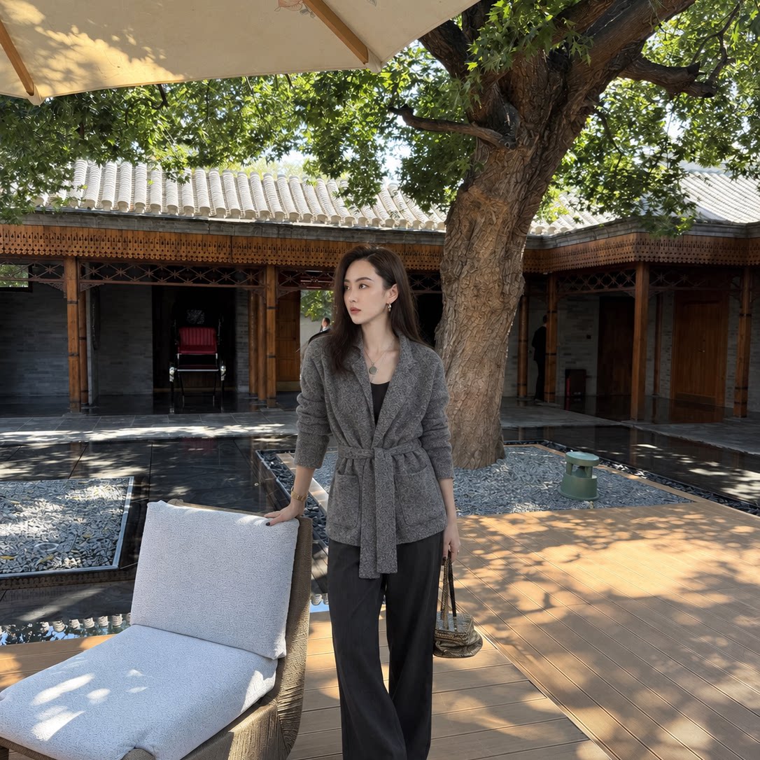 Pralado2026新款老钱风毛呢大衣女中长款系带收腰外套7503