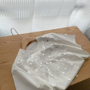 流光溢彩 2025秋季新款惹眼内搭重工亮片T恤 白色圆领短袖上衣女