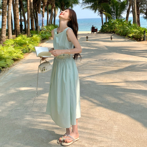 薄荷蓝绿色无袖连衣裙女夏2025新款收腰显瘦度假风爆款流行长裙图片