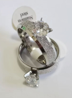 清仓处理 不锈钢 磨砂 双斜边 锆石戒指