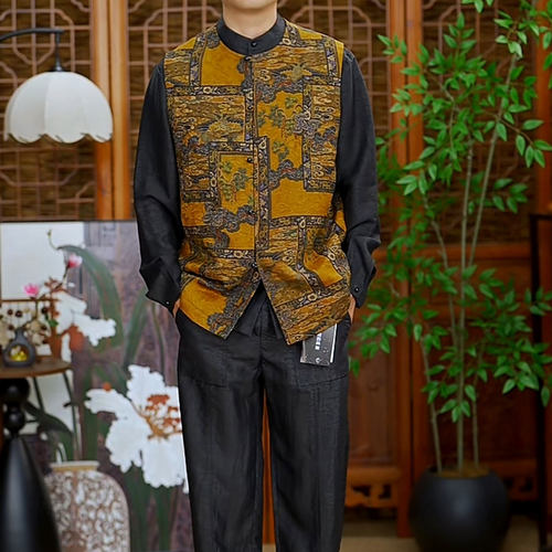 新中式葡萄泥圆领马甲男