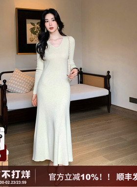 【冬日伴侣】SYT自制高级感气质V领修身显瘦针织连衣裙秋冬打底裙
