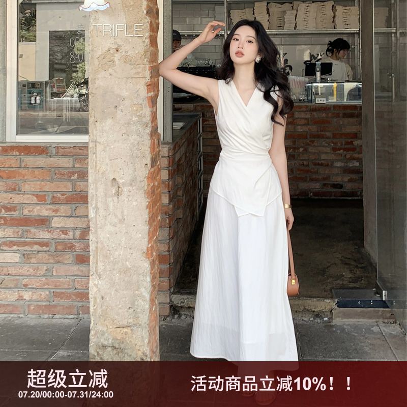 极简大姐姐收腰显瘦无袖套装裙