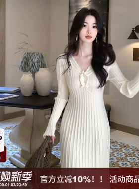 【秋日暖漾】SYT自制 法式纯欲温柔风V领花朵针织修身包臀连衣裙